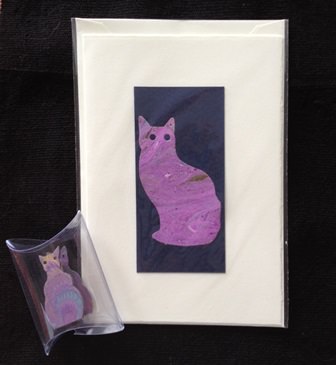 IL PAPIRO　イル　パピロ製　猫のカード×クリップ（小　おすわり）　紫
