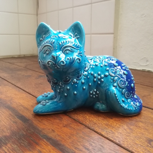 トルコ　キュタフヤの陶器猫　青A