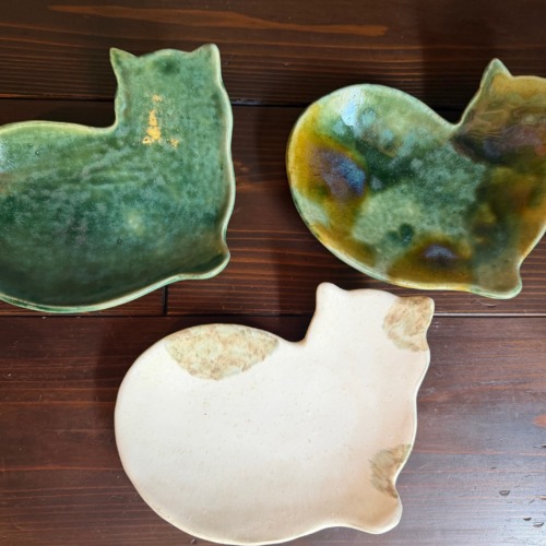 泉理恵「はなちゃんのくつろぎ」3色