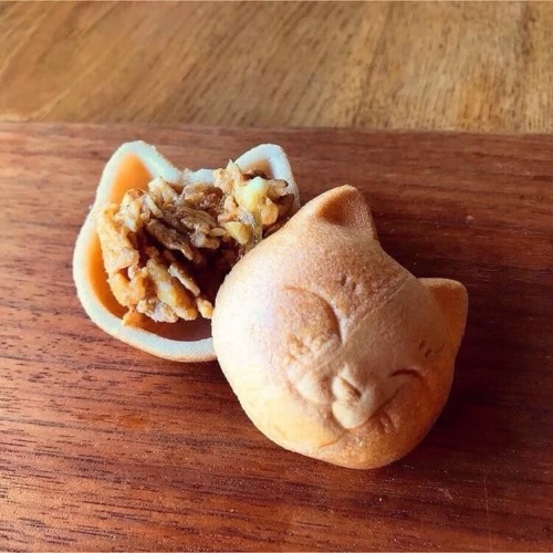 大人気！「猫実もなか」販売中